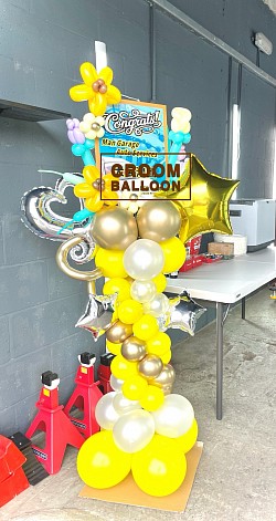 Opening balloon column